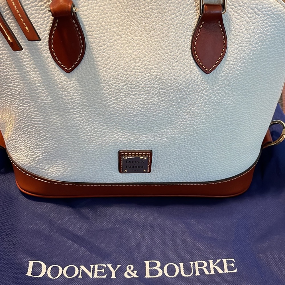 Dooney & Bourke bag. Never been used. White